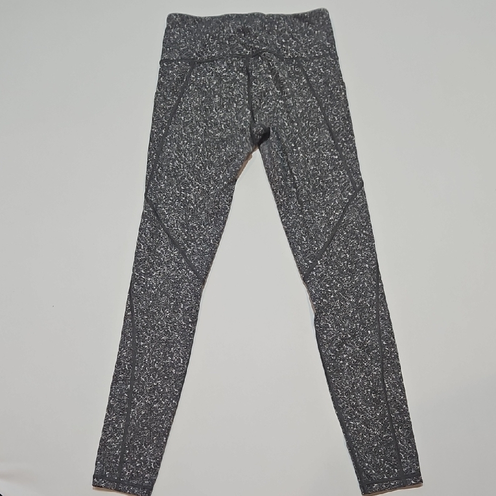 Athleta Gray Salutation Stash Pocket Tight Leggings Size MT - Picture 5 of 9